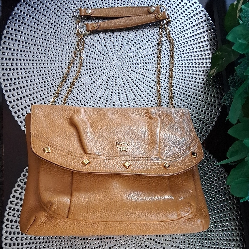 MCM Brown Leather Shoulder Bag with Gold Accents - Picture 5 of 6